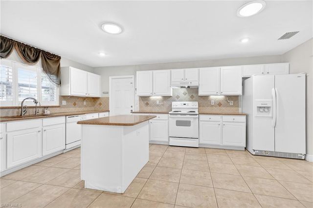 1817 SW 22nd LN, Cape Coral, FL 33991