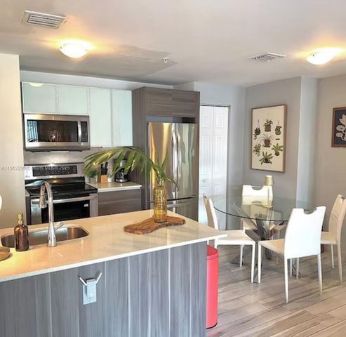 481 NE 29th St 704, Miami, FL 33137