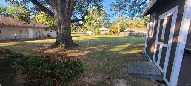 609 S Catalpa Drive, Muncie, IN 47304