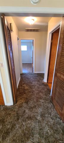 609 S Catalpa Drive, Muncie, IN 47304