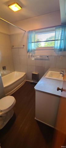 609 S Catalpa Drive, Muncie, IN 47304