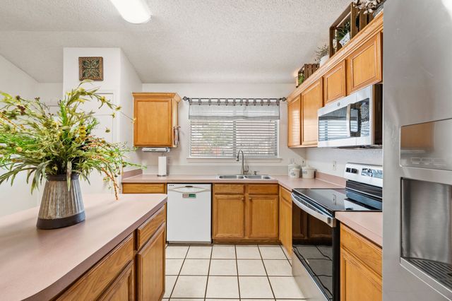 400 Candlestick Trail, Saginaw, TX 76179