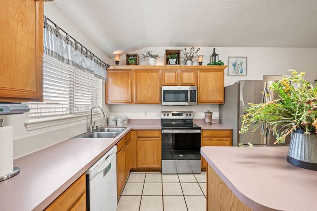 400 Candlestick Trail, Saginaw, TX 76179