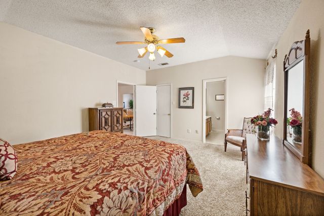 400 Candlestick Trail, Saginaw, TX 76179