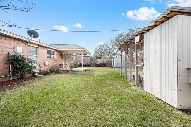 400 Candlestick Trail, Saginaw, TX 76179