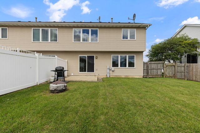 2394 Caton Crest Drive, Crest Hill, IL 60403