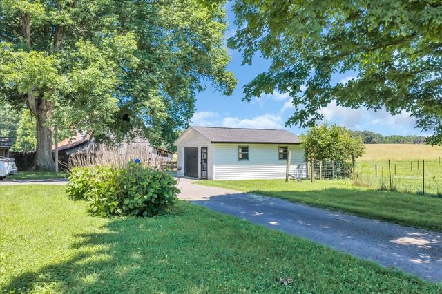 2898 Blanton Chapel Rd, Manchester, TN 37355