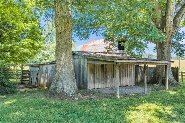 2898 Blanton Chapel Rd, Manchester, TN 37355