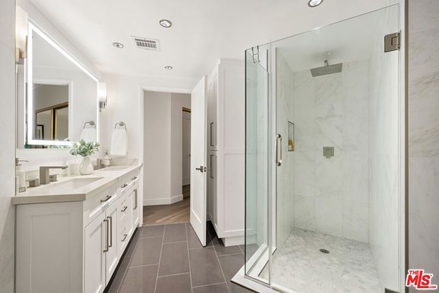 1630 S Bentley Avenue 202, Los Angeles, CA 90025