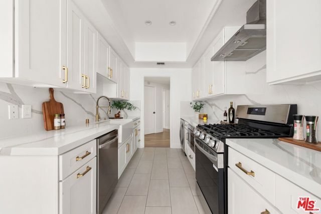 1630 S Bentley Avenue 202, Los Angeles, CA 90025