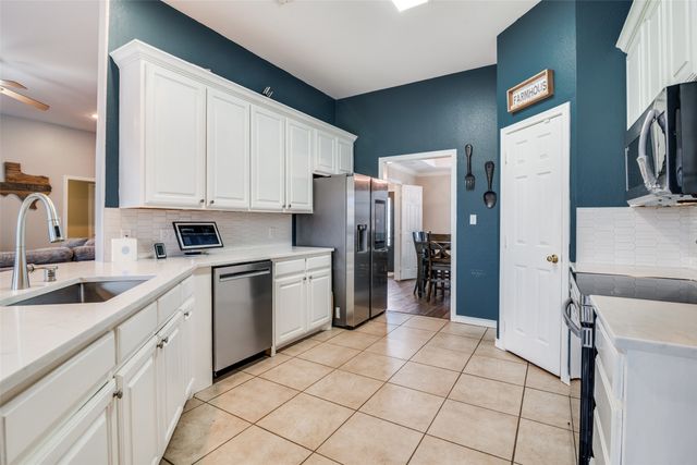 2808 County Road 643, Nevada, TX 75173