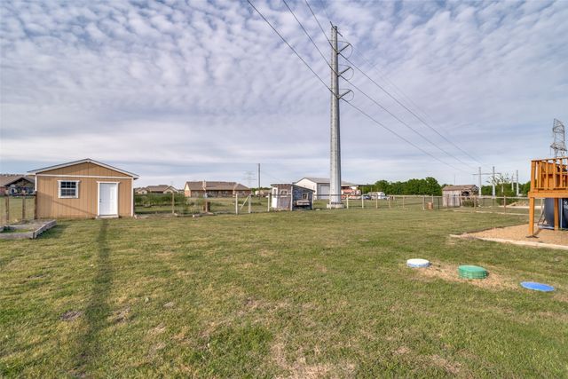 2808 County Road 643, Nevada, TX 75173