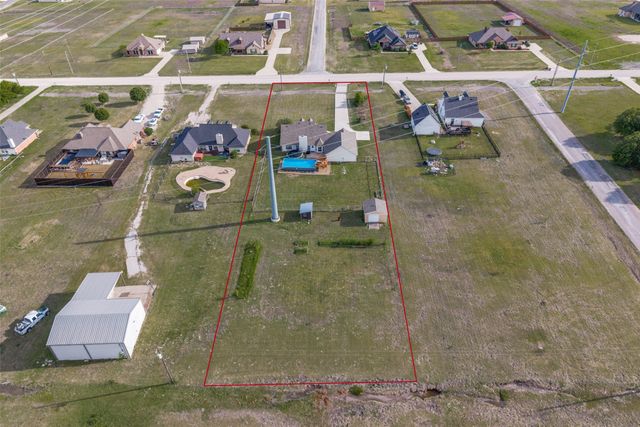 2808 County Road 643, Nevada, TX 75173