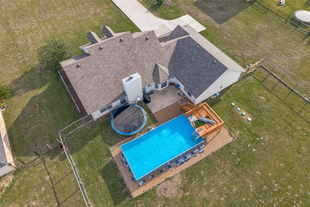 2808 County Road 643, Nevada, TX 75173