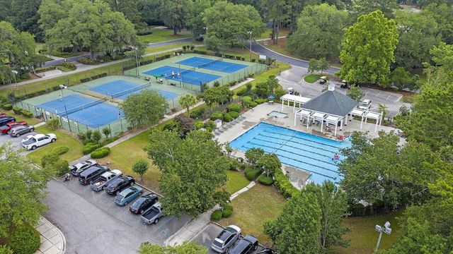 125 Hanging Moss Road, Summerville, SC 29485