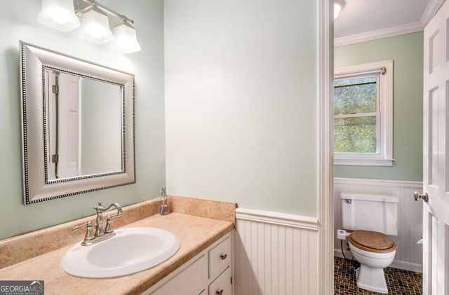 445 Bruce Way SW, Lilburn, GA 30047