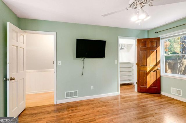 445 Bruce Way SW, Lilburn, GA 30047