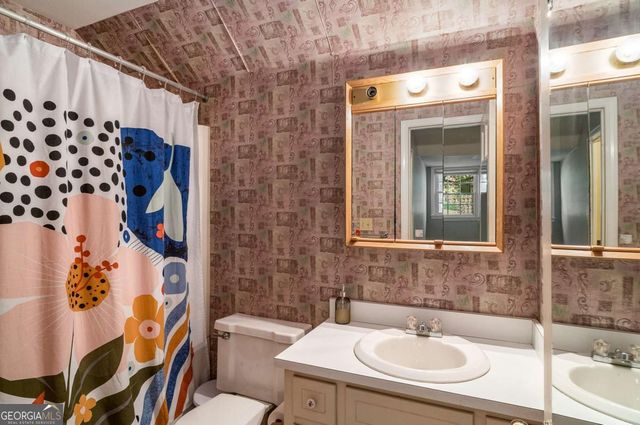 445 Bruce Way SW, Lilburn, GA 30047