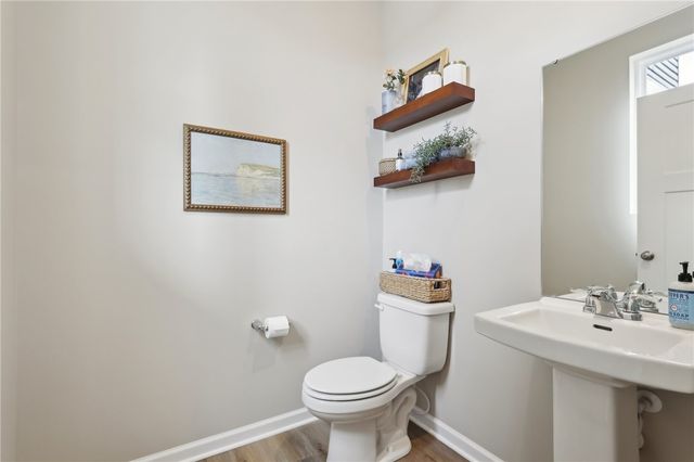 420 Curtis Ct., New Stanton, PA 15639