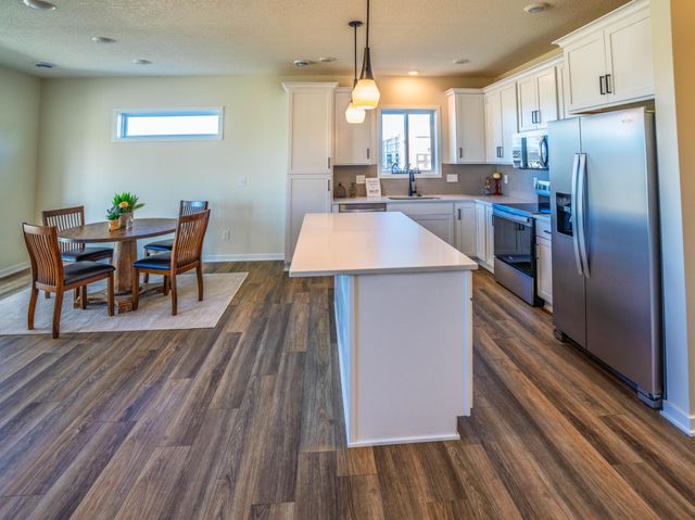 5507 Sundown Place NW, Rochester, MN 55901