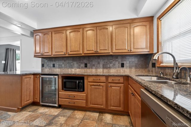 3400 Edsel Street, Trenton, MI 48183