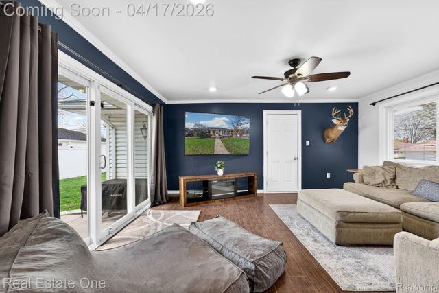 3400 Edsel Street, Trenton, MI 48183