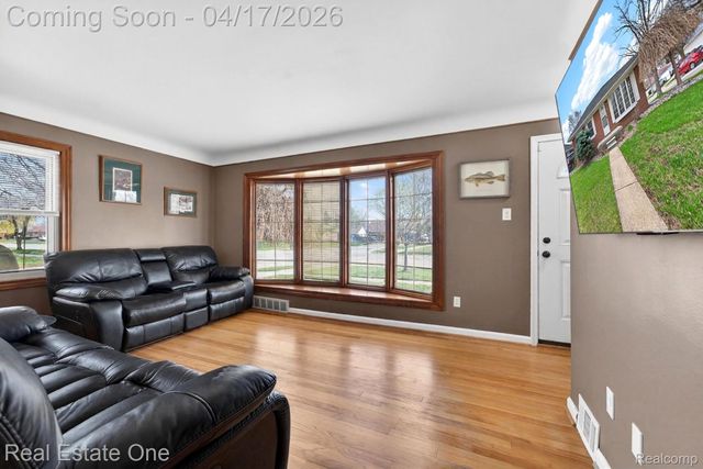 3400 Edsel Street, Trenton, MI 48183