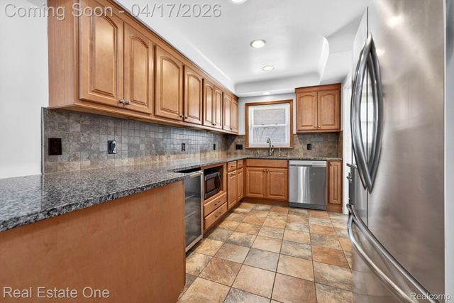 3400 Edsel Street, Trenton, MI 48183