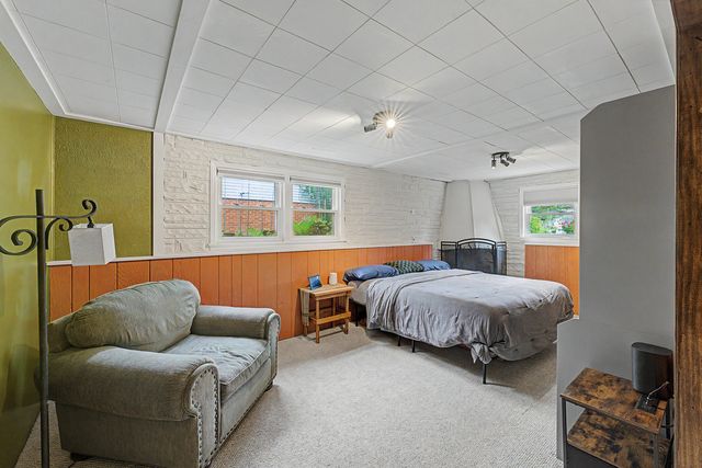 1331 N Indigo Drive, Mount Prospect, IL 60056
