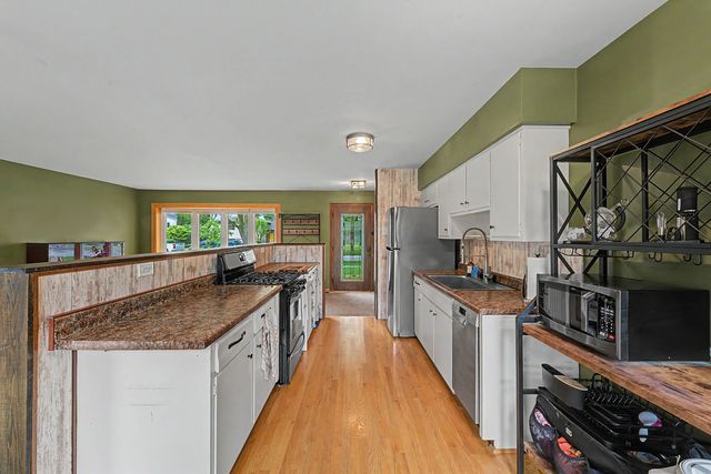 1331 N Indigo Drive, Mount Prospect, IL 60056