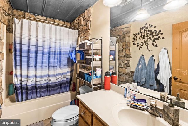 12501 W CATHARPIN RD, Spotsylvania, VA 22551