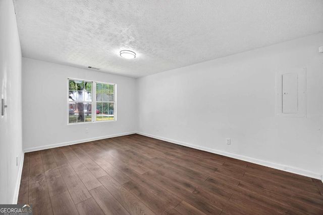 633 Sandys Lane SE, Atlanta, GA 30354