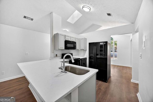 633 Sandys Lane SE, Atlanta, GA 30354