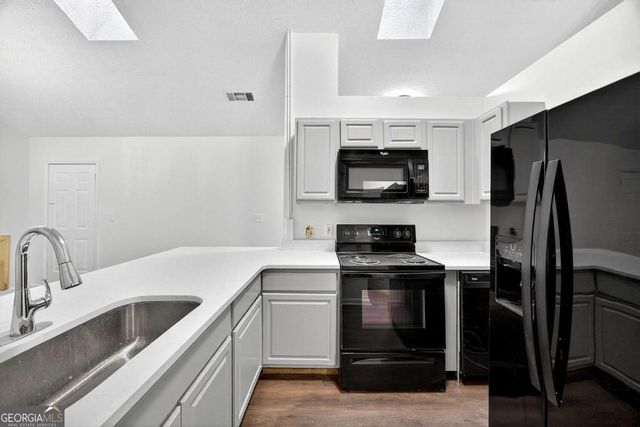 633 Sandys Lane SE, Atlanta, GA 30354