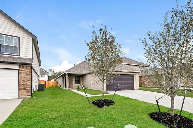 2852 Briggs Drive, Conroe, TX 77301