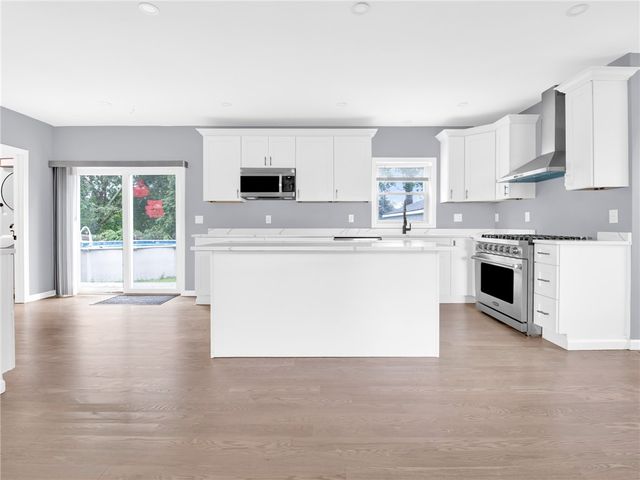 1105 Pontiac Avenue, Cranston, RI 02920