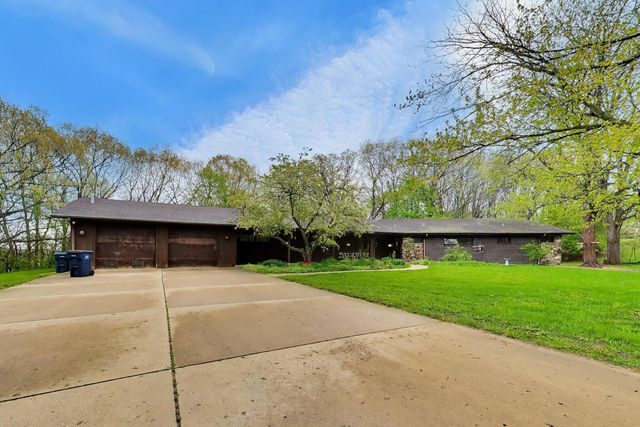 27125 N Williams Park Road, Wauconda, IL 60084
