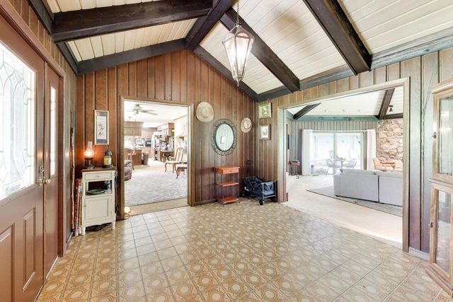 27125 N Williams Park Road, Wauconda, IL 60084