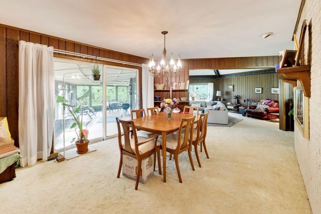 27125 N Williams Park Road, Wauconda, IL 60084