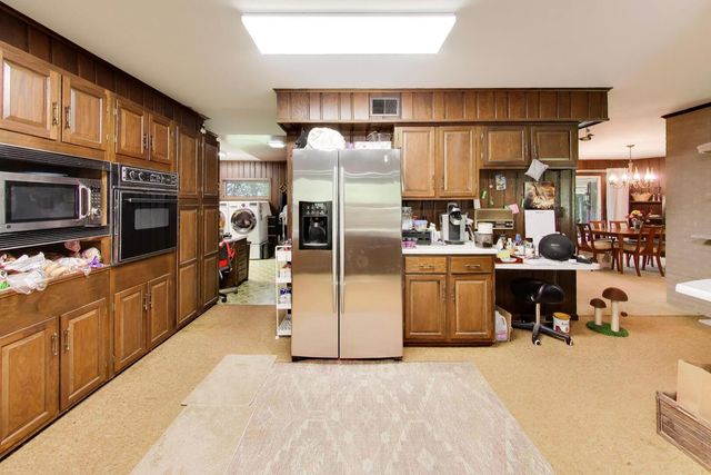 27125 N Williams Park Road, Wauconda, IL 60084