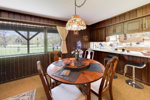 27125 N Williams Park Road, Wauconda, IL 60084