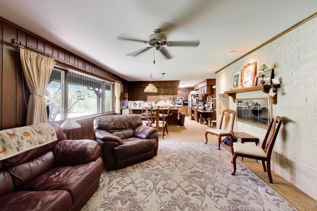 27125 N Williams Park Road, Wauconda, IL 60084