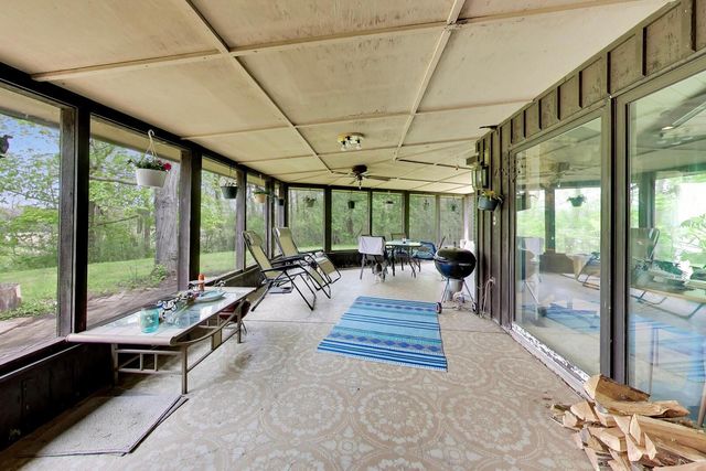 27125 N Williams Park Road, Wauconda, IL 60084