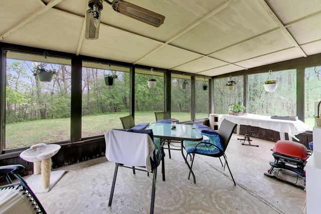 27125 N Williams Park Road, Wauconda, IL 60084