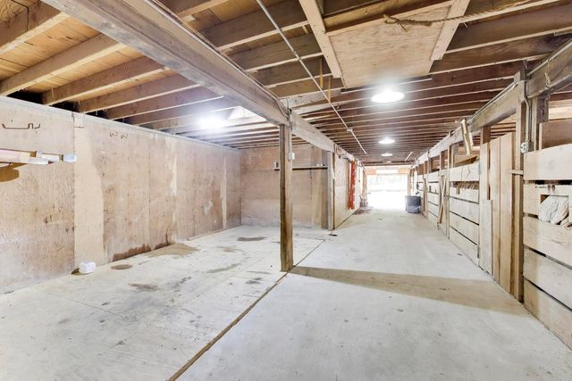 27125 N Williams Park Road, Wauconda, IL 60084
