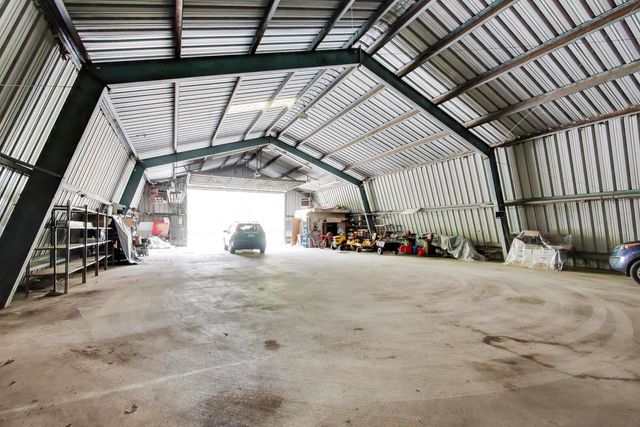 27125 N Williams Park Road, Wauconda, IL 60084