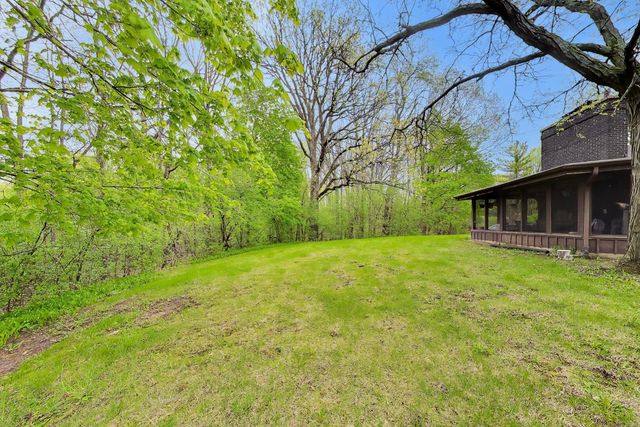 27125 N Williams Park Road, Wauconda, IL 60084