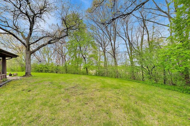 27125 N Williams Park Road, Wauconda, IL 60084
