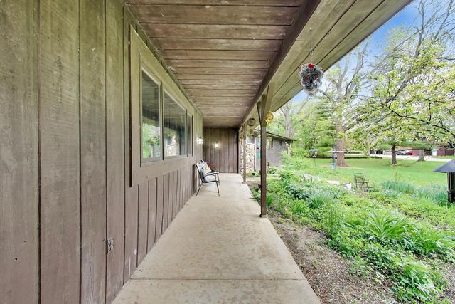 27125 N Williams Park Road, Wauconda, IL 60084