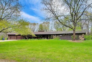 27125 N Williams Park Road, Wauconda, IL 60084